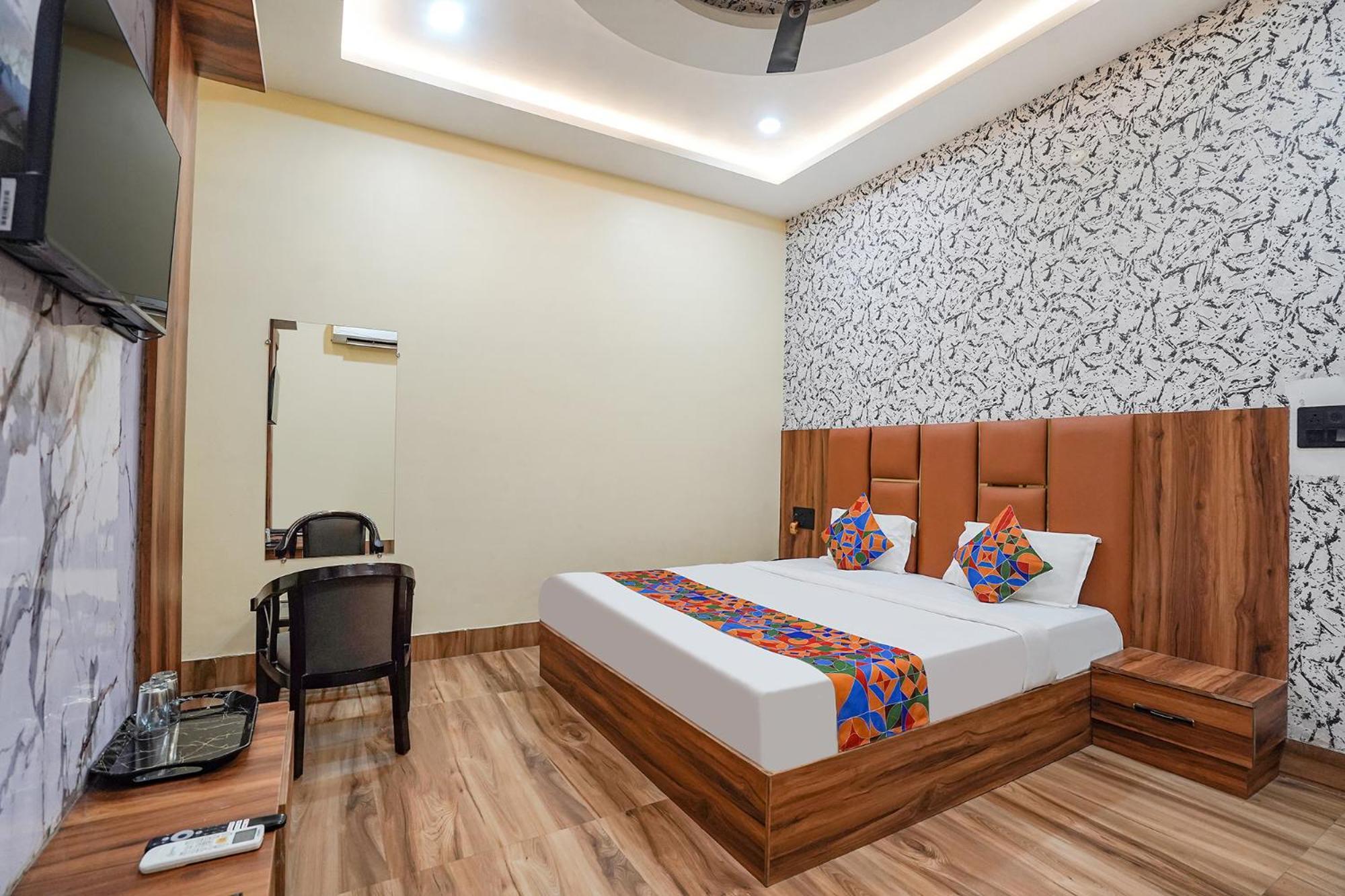 Fabhotel The Vrindavan Inn エクステリア 写真