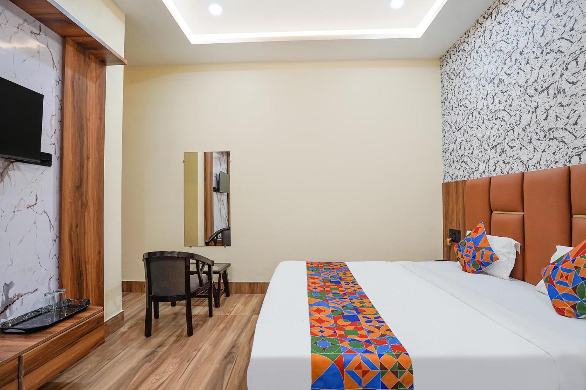 Fabhotel The Vrindavan Inn エクステリア 写真