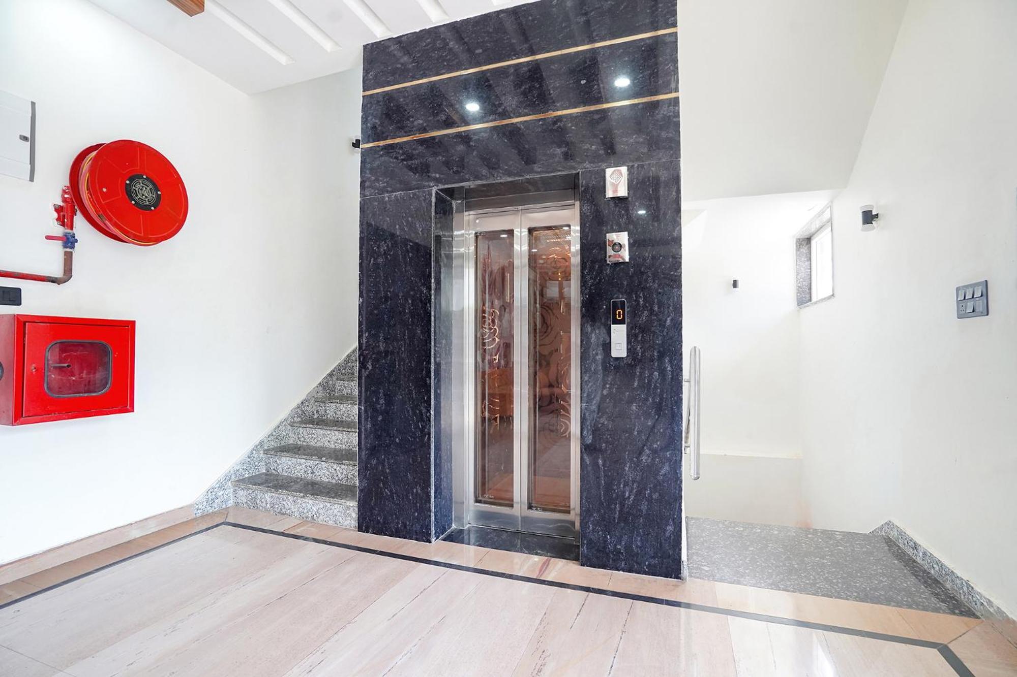 Fabhotel The Vrindavan Inn エクステリア 写真